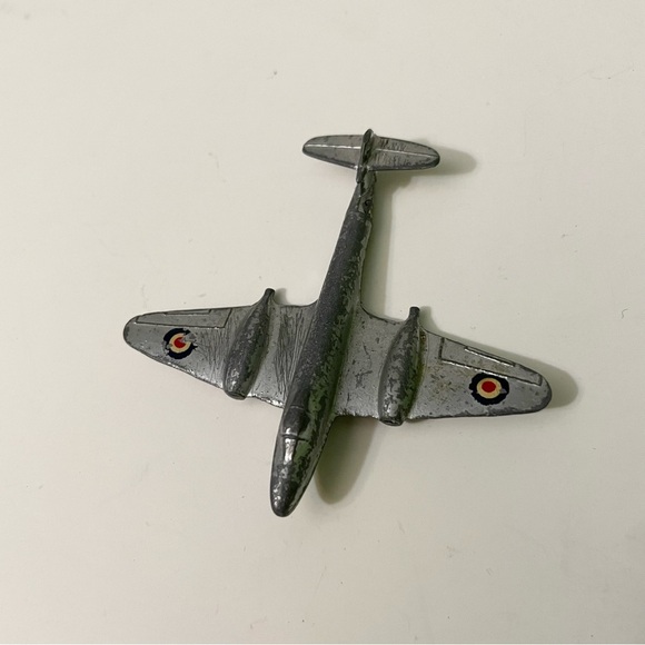Dinky Toys Jet Aircraft Diecast Airplane - Picture 1 of 10
